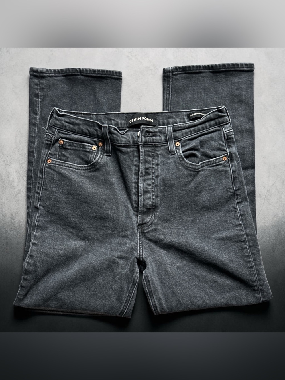 🖤✨ Aritzia Denim Forum The Arlo High Rise Straight Jeans Black  29 / 28